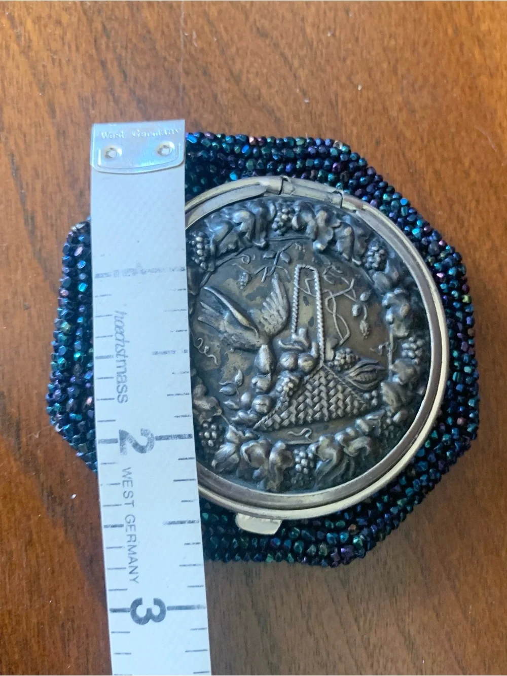 Antique Tam O’ Shanter art nouveau songbird & fruit grapes vines coin pouch